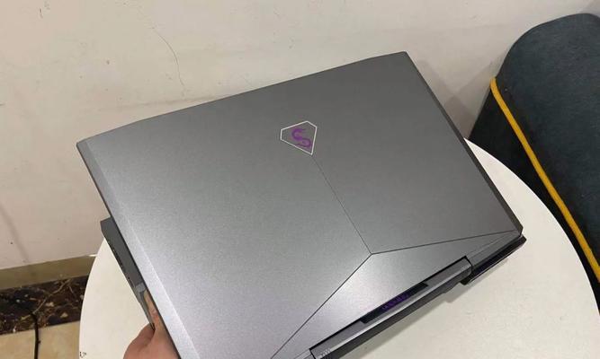 如何设置以炫龙笔记本的第一启动项（快速学会设置以炫龙笔记本的第一启动项）