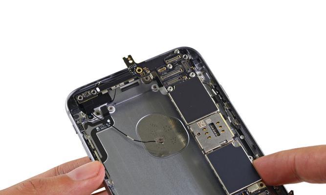 iPhone6s拆机全程解析（探索iPhone6s内部构造与拆解过程，了解其硬件细节和维修方法）