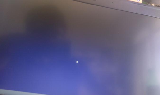 飞利浦电脑显示器蓝屏B解决方法（了解蓝屏B错误，轻松应对显示器故障）